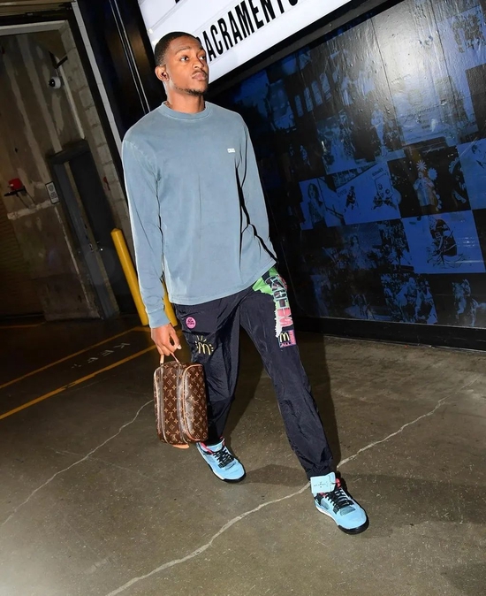 九游娱乐-风云突变！克里夫兰骑士集结日完成体检，NBA季后赛版图或变，话题不断，资深球员宣示担当的简单介绍