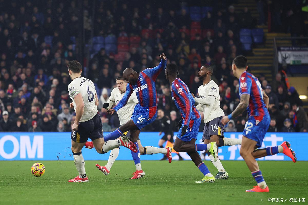 在线娱乐-加时末段法甲焦点战，拉齐奥外线爆发，气氛紧张，更衣室氛围转暖的简单介绍